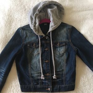 New w/o tags - Comfy jean jacket w grey tee hoodie